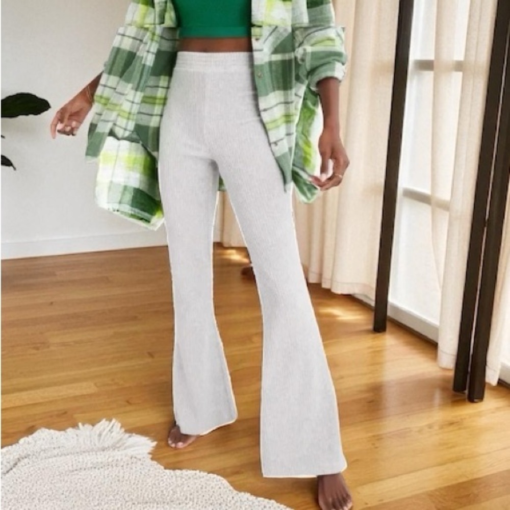 AERIE (M) Groove-On Velour High Waisted Flare Pant Trendy Soft Cozy - Medium